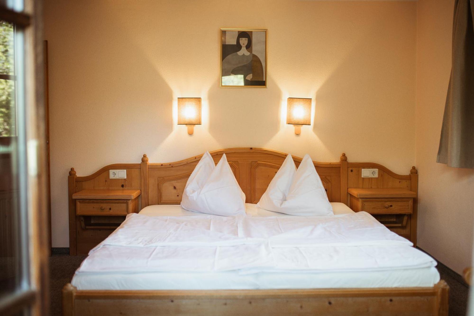 Primushaeusl Gaestehaus ストローブル 部屋 写真